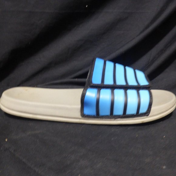 Poolside flip-flop, size 10, black and blue Velcro fastened adjustable strap GUC - Picture 11 of 14